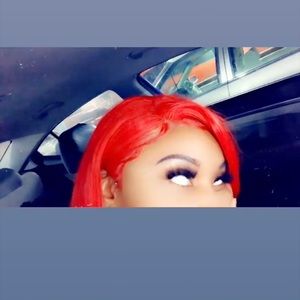 Meet your Posher, Janara